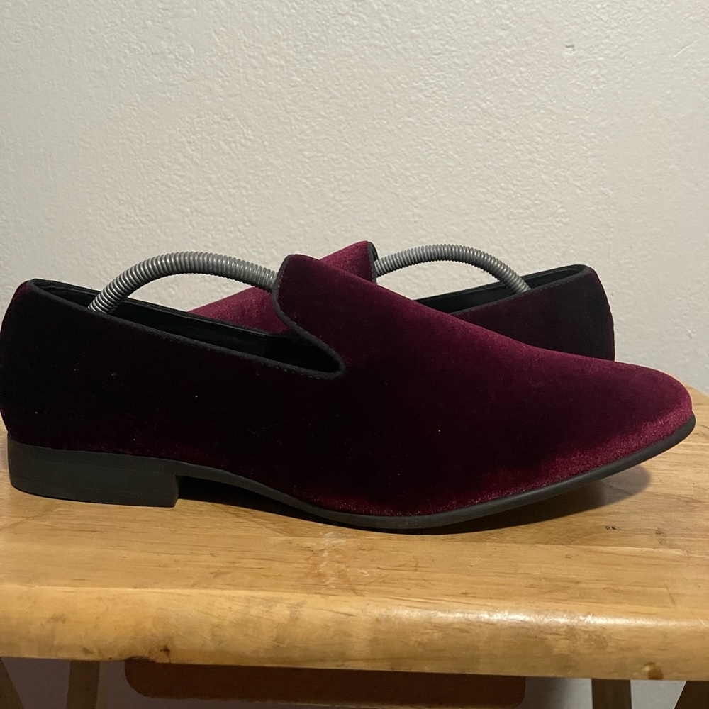 Steve Madden Laight “Red Velvet” Loafers Size 11